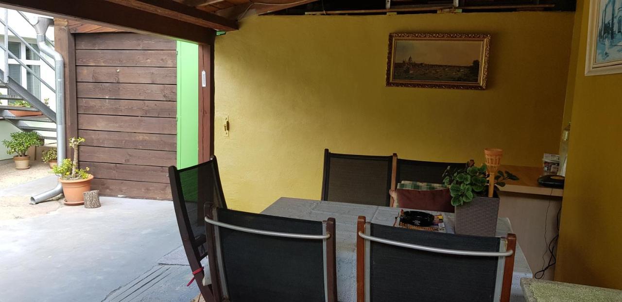 Apartmán KOI Apartman Veltrusy Kültér fotó